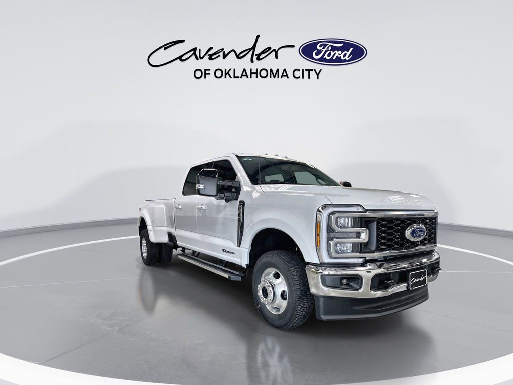 New 2026 Ford Super Duty F-350 Lariat FX4 Off Road Truck Crew Cab