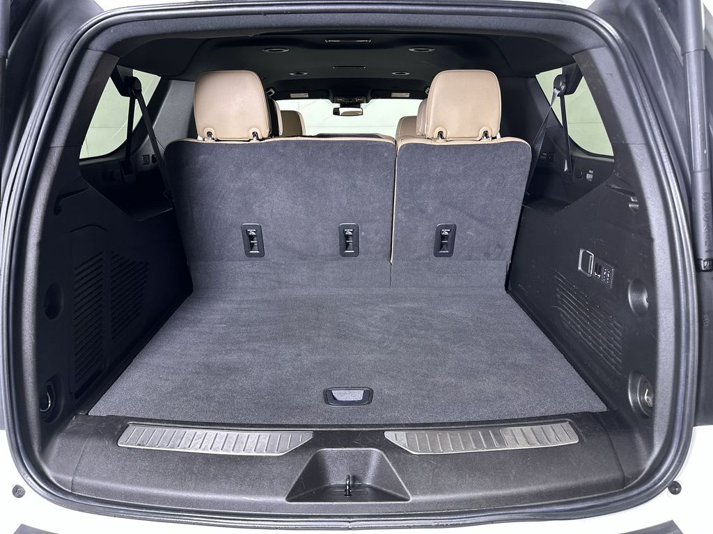 2024 Chevrolet Suburban Premier - Photo 27