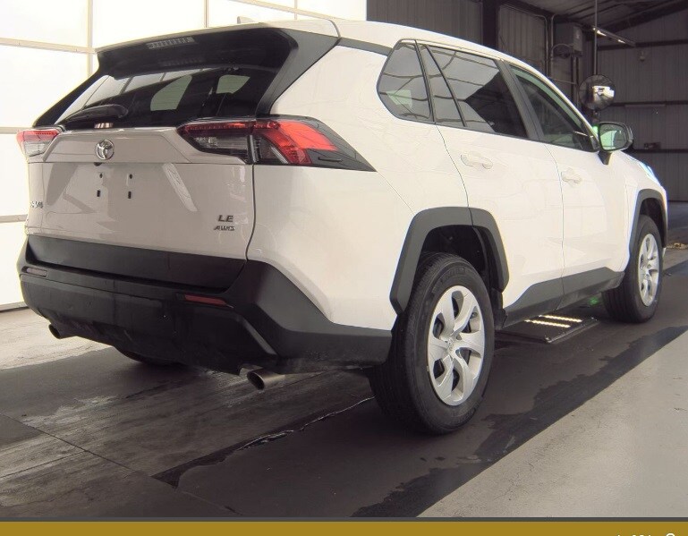 2024 Toyota RAV4 LE photo 3