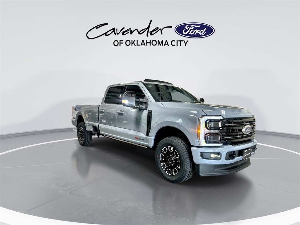 2025 Ford F-350 Platinum photo 2