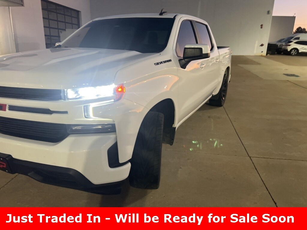 2019 Chevrolet Silverado 1500 LT photo 3