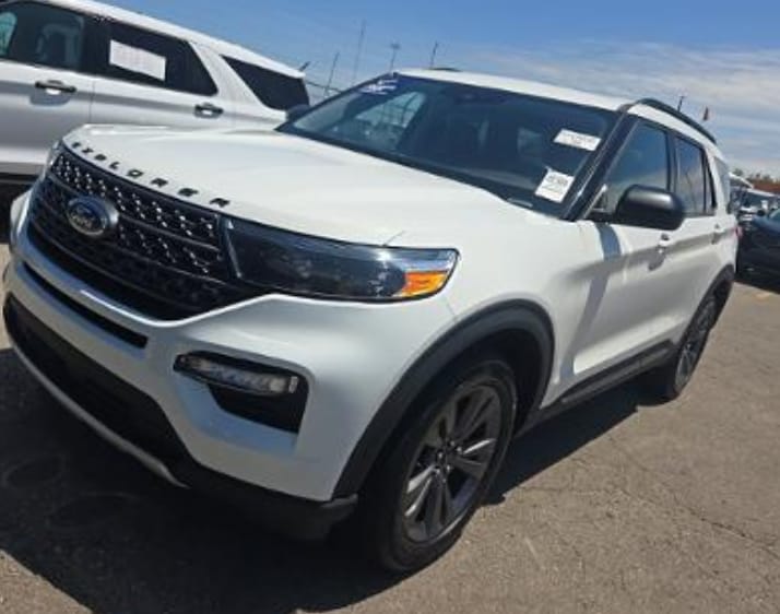 2023 Ford Explorer XLT 4WD's photo
