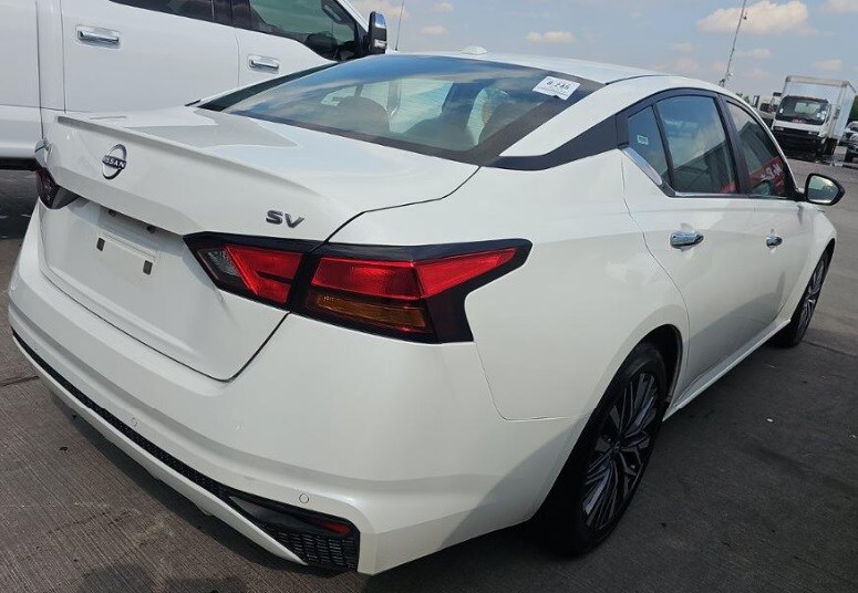 2024 Nissan Altima 2.5 SV photo 3
