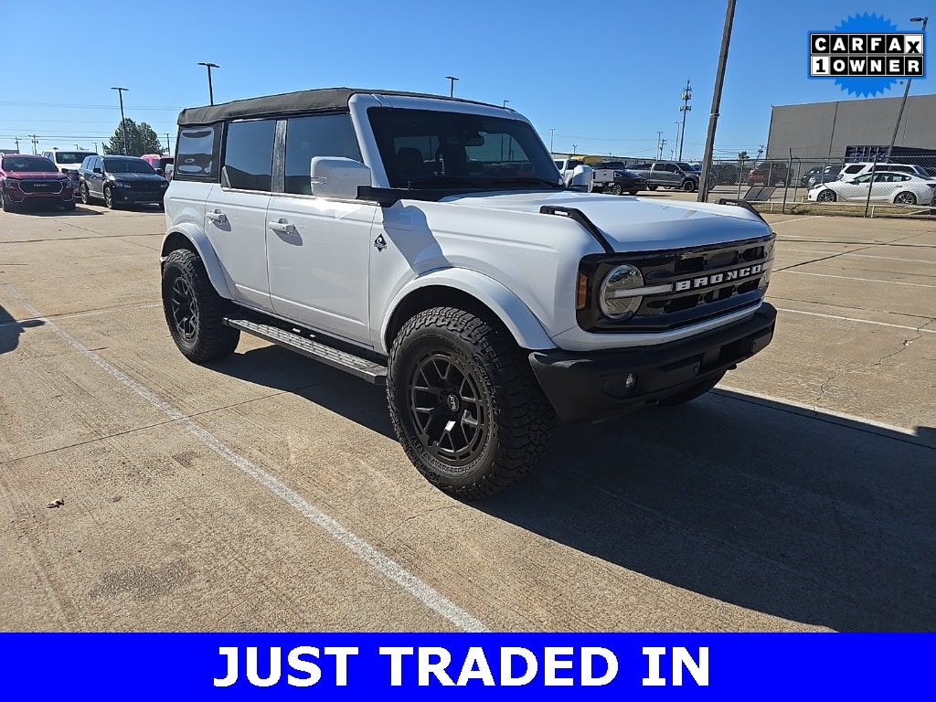 2023 Ford Bronco 4-Door Outer Banks's photo