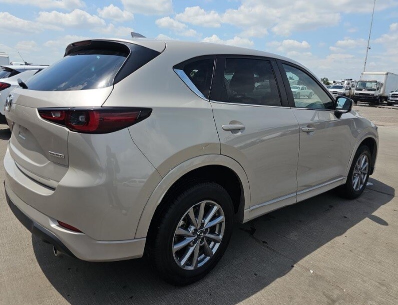 2024 Mazda CX-5 2.5 Select photo 3