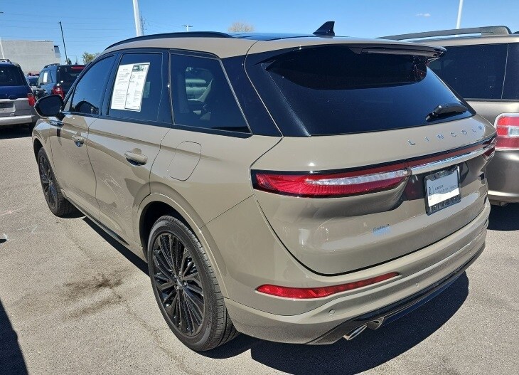 2025 Lincoln Corsair Grand Touring photo 4