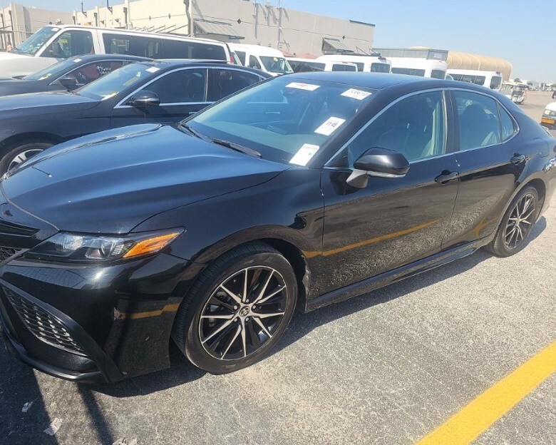 2024 Toyota Camry SE photo 2