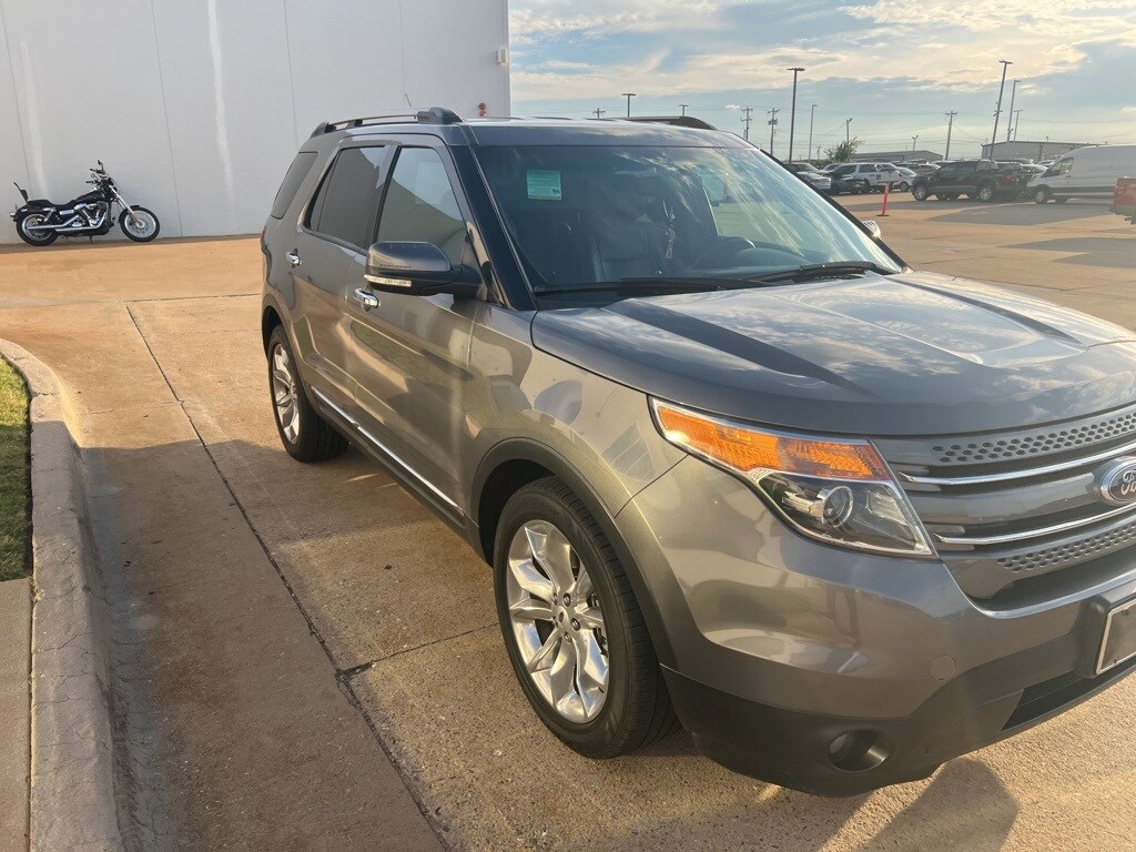 2014 Ford Explorer Limited photo 2