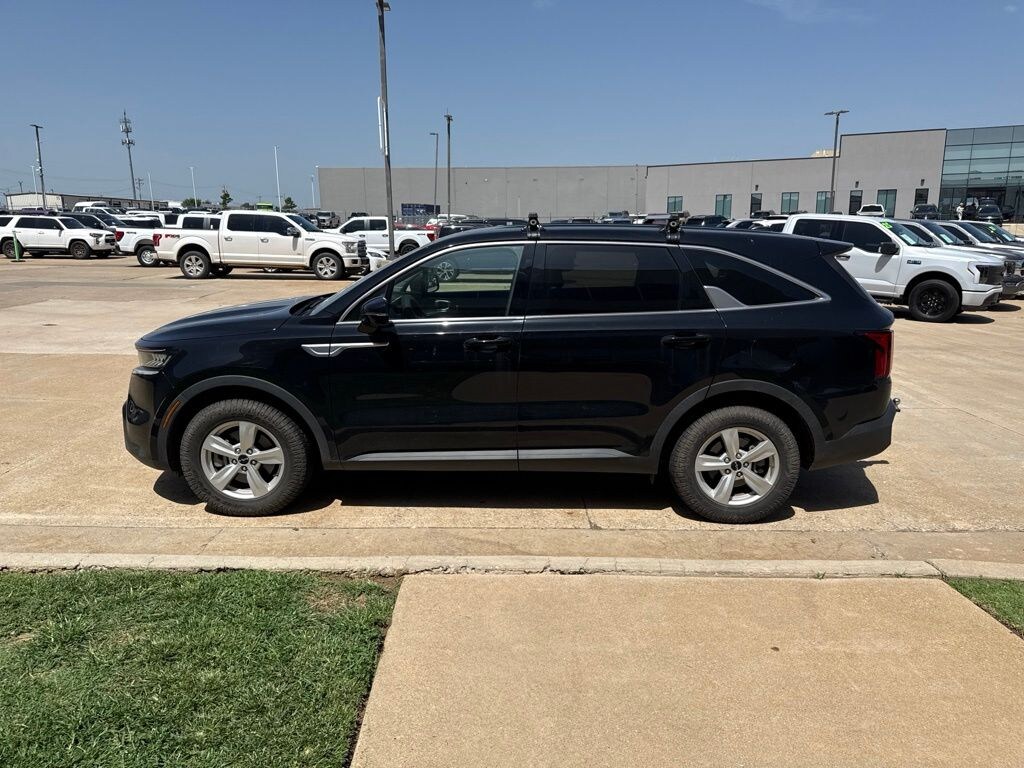 Used 2023 Kia Sorento LX SUV