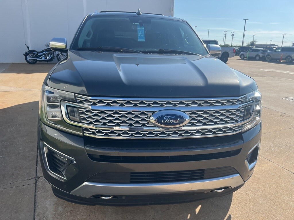2020 Ford Expedition MAX Platinum photo 2