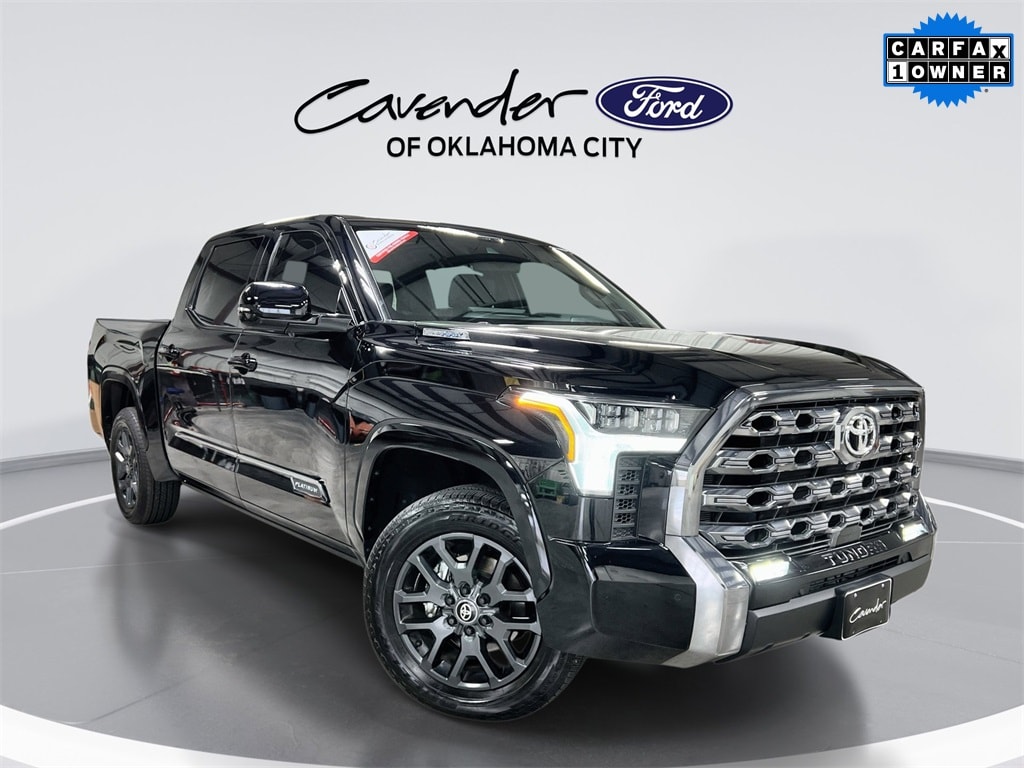 2025 Toyota Tundra Platinum's photo