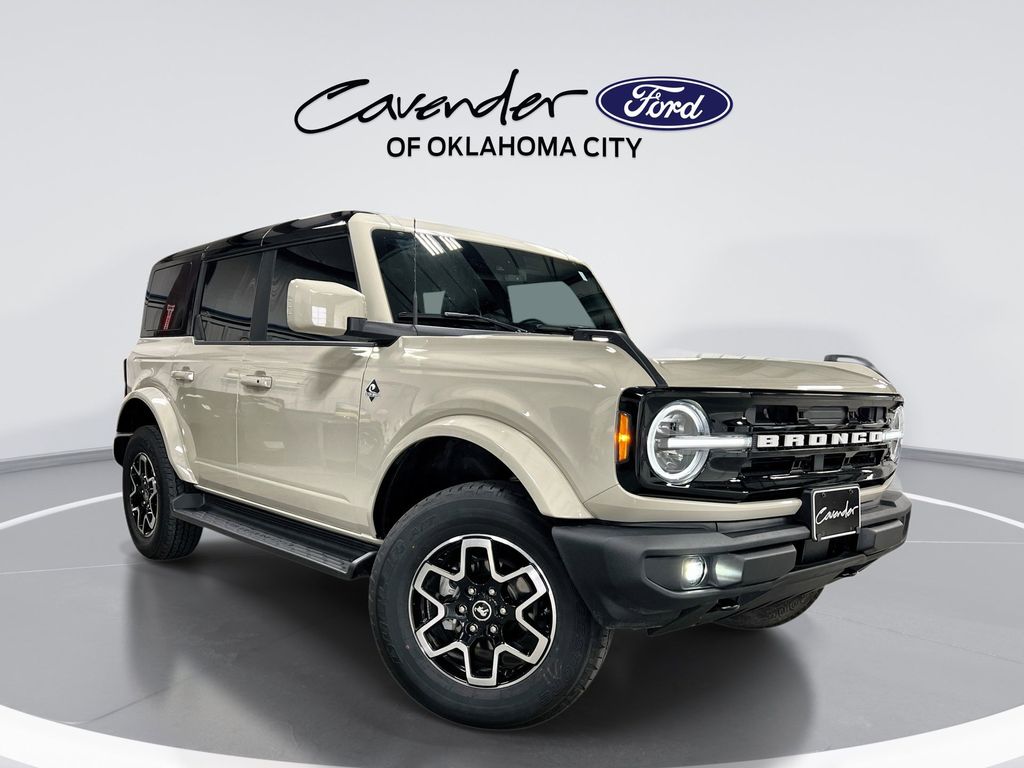 2025 Ford Bronco Outer Banks 4-Door 4WD