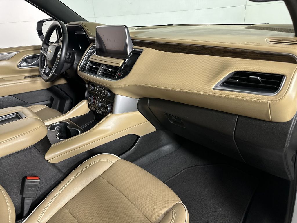 2024 Chevrolet Suburban Premier - Photo 30