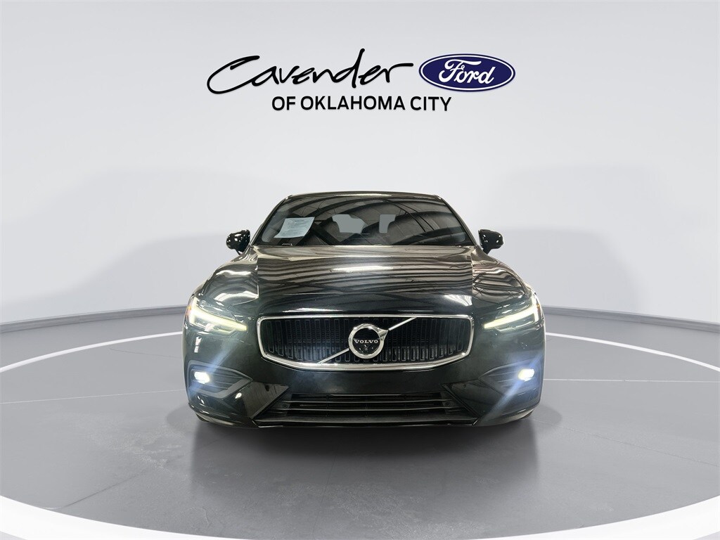 2021 Volvo S60 T5 Momentum photo 3