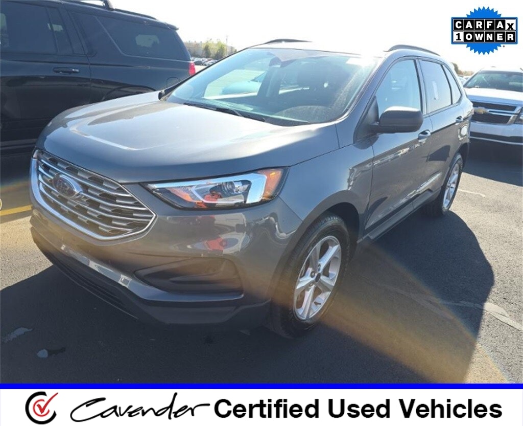 2022 Ford Edge SE's photo
