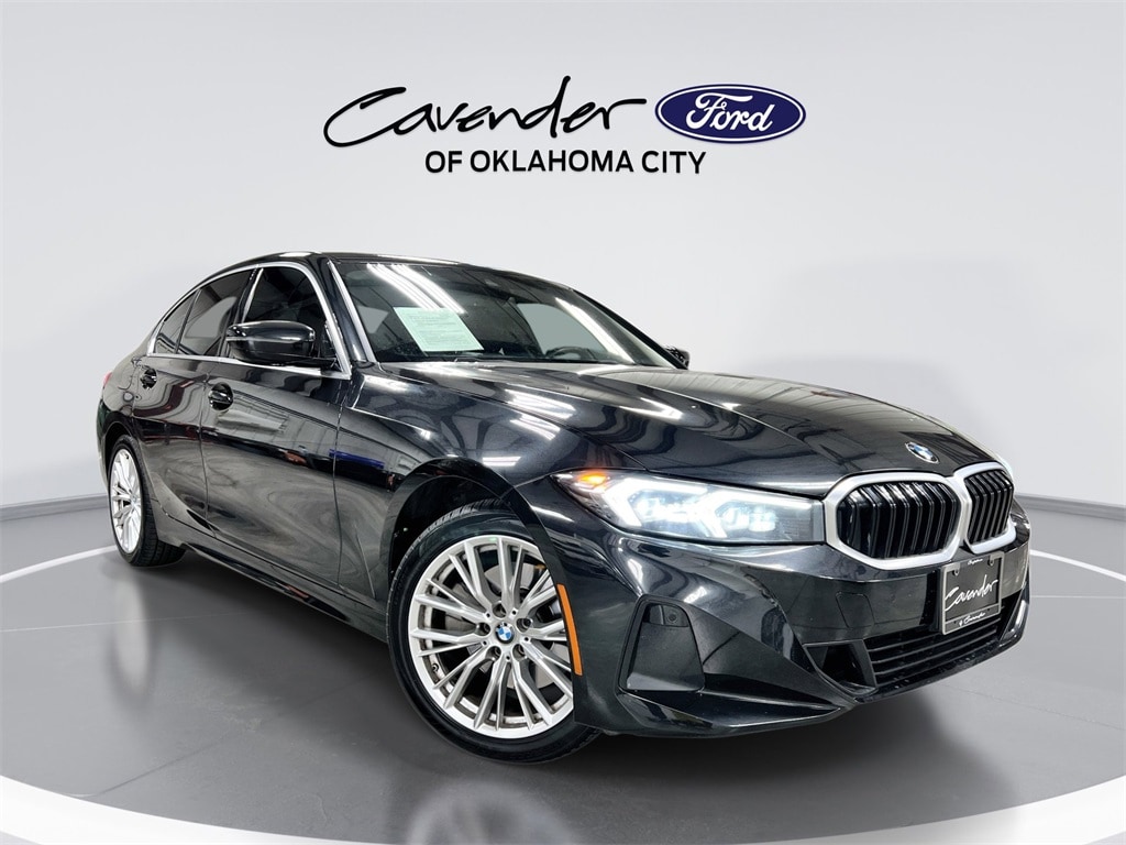 2024 BMW 3 Series 330i's photo