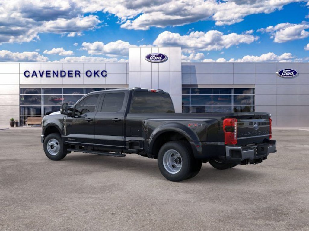New 2026 Ford Super Duty F-350 XLT Premium FX4 Off Road Truck Crew Cab