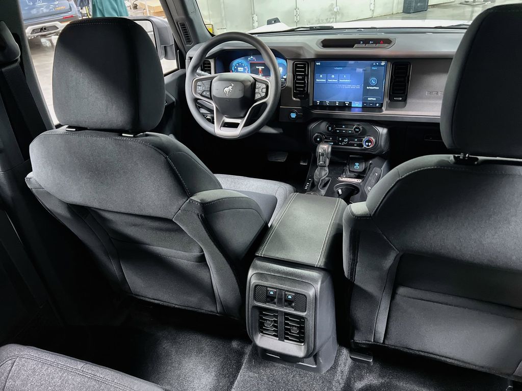 2025 Ford Bronco 4-Door Base - Photo 20