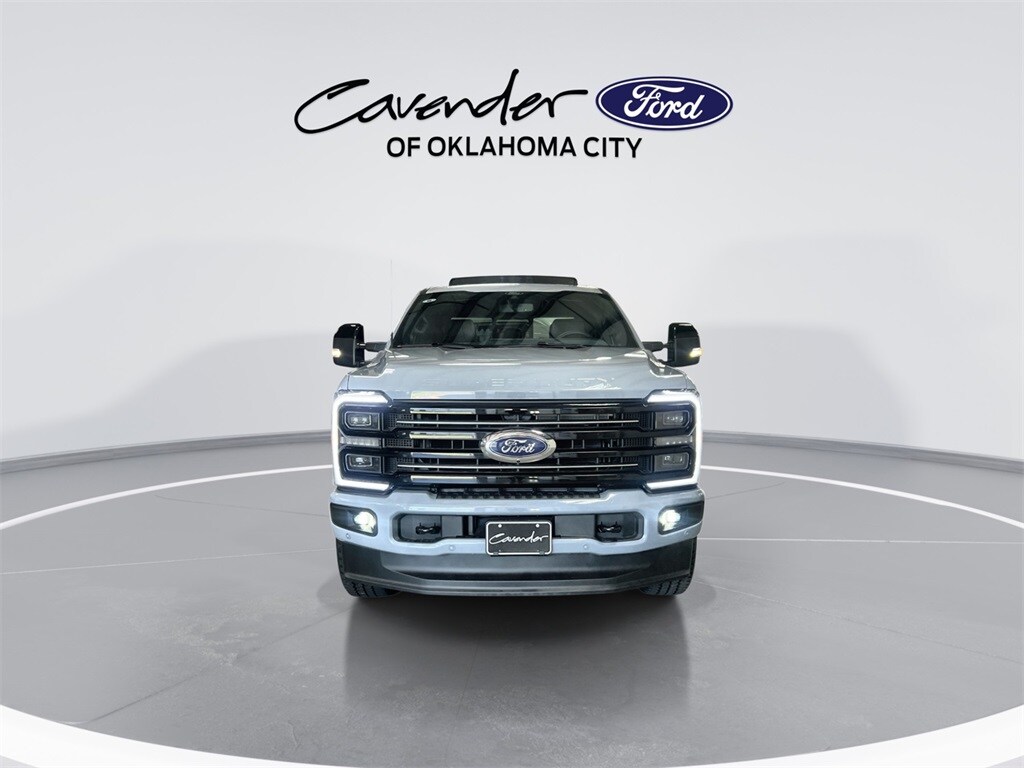 2025 Ford F-350 Platinum photo 3