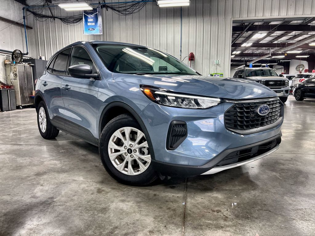 Vapor Blue Metallic 2024 Ford Escape Active FWD SUV / Crossover Front-Wheel Drive 8-Speed Automatic