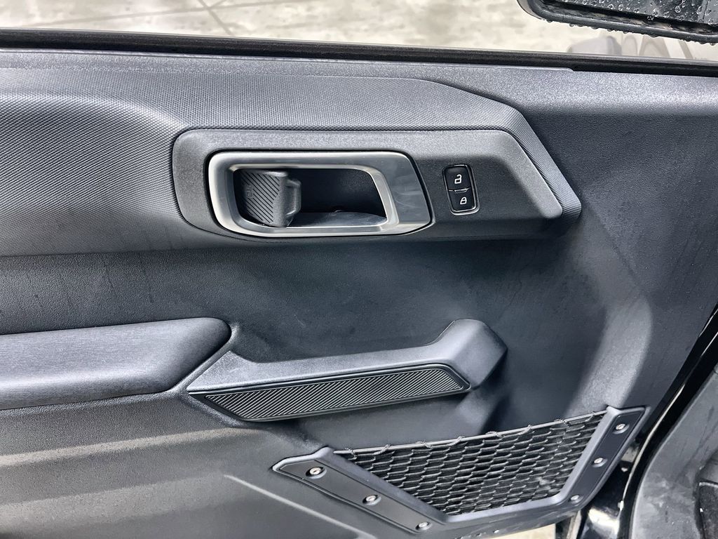 2025 Ford Bronco 4-Door Base - Photo 15