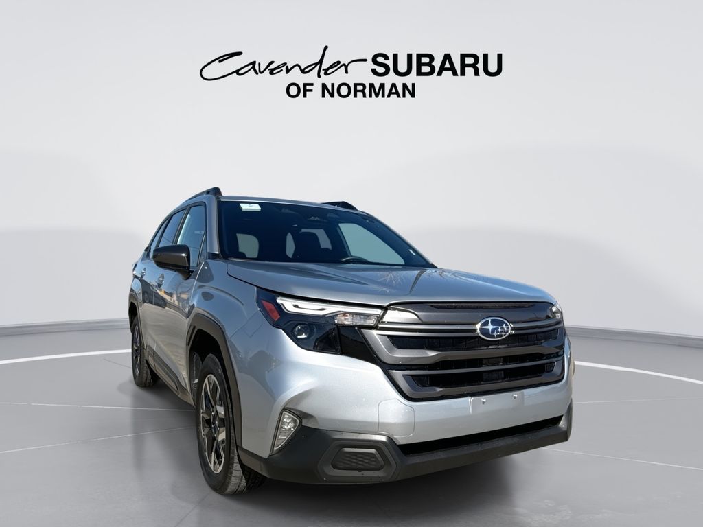 2025 Subaru Forester Premium's photo