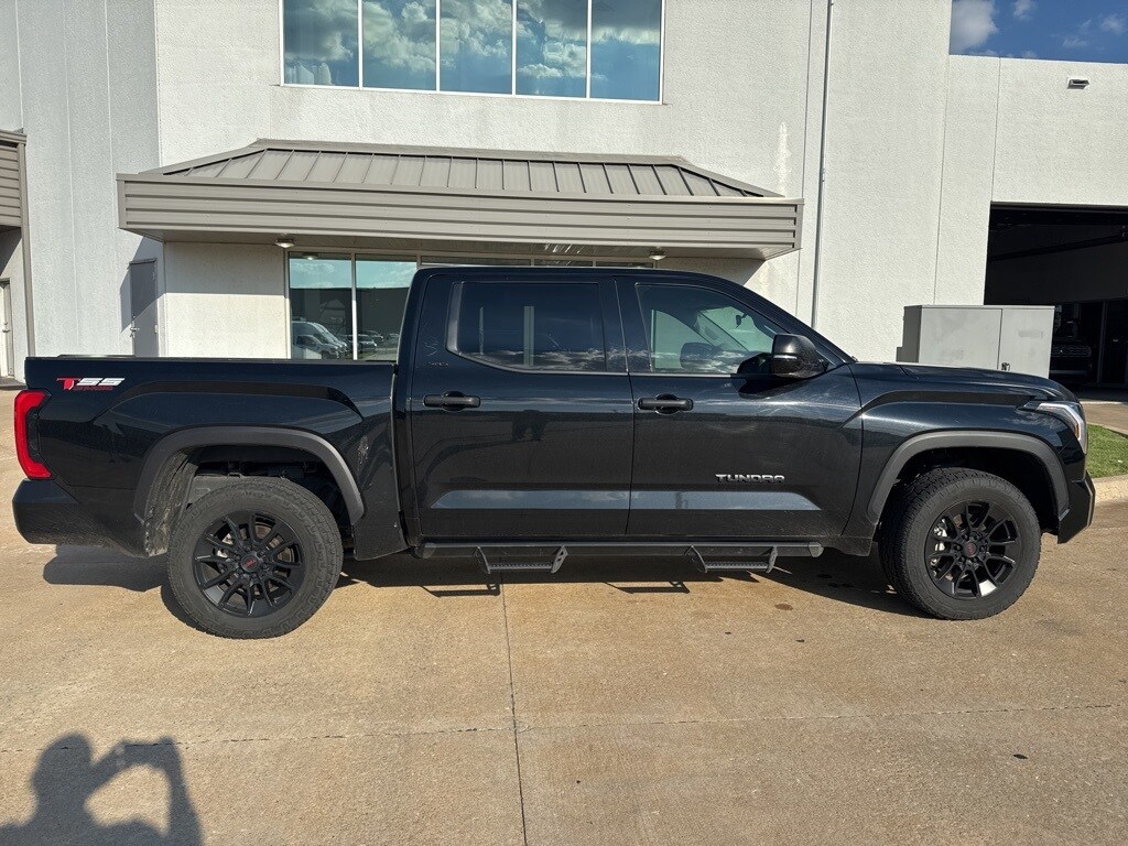 2023 Toyota Tundra SR5 photo 2