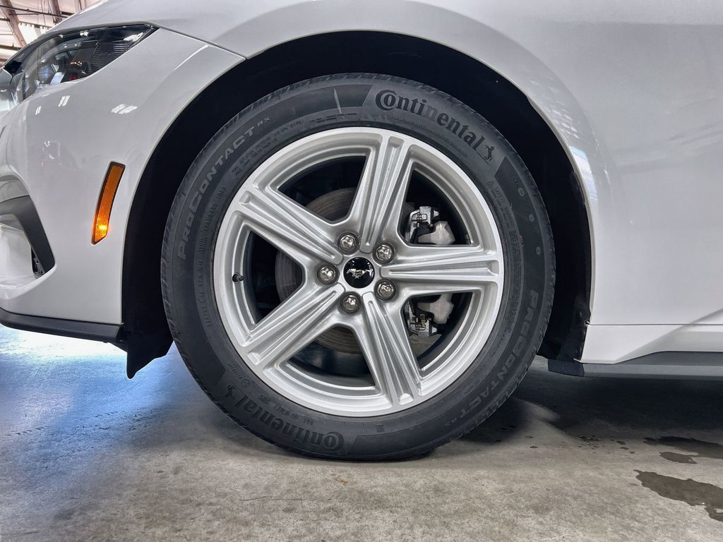 2026 Ford Mustang EcoBoost Fastback - Photo 11