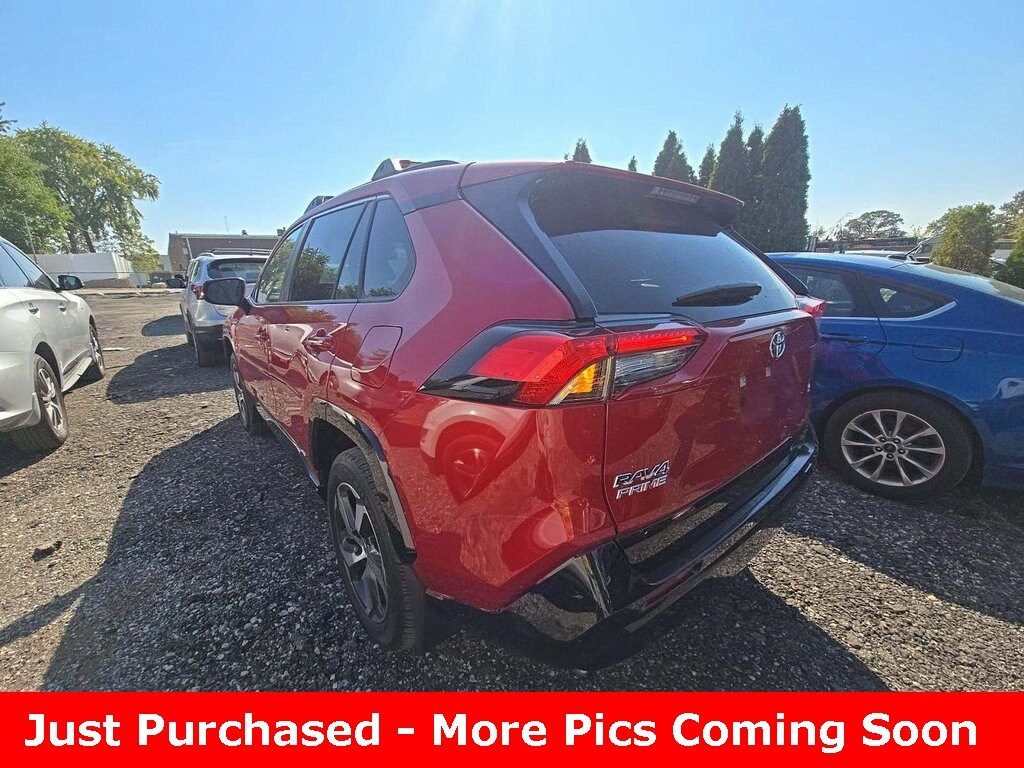 2021 Toyota RAV4 Prime XLE Premium photo 3