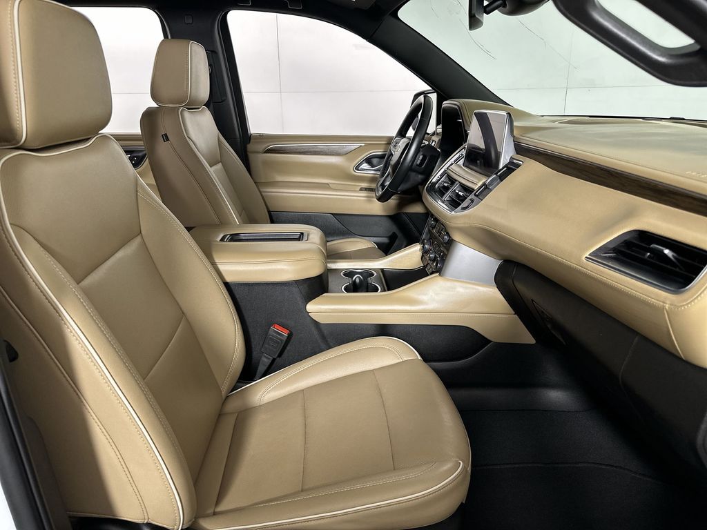 2024 Chevrolet Suburban Premier - Photo 29