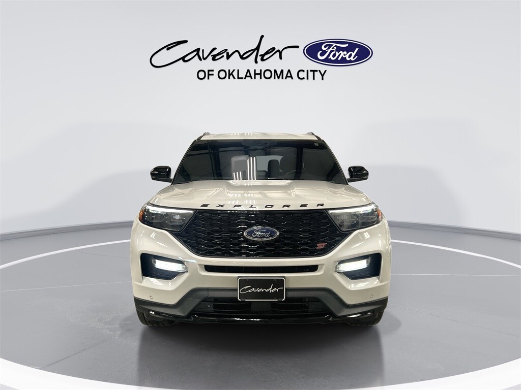 2023 Ford Explorer ST photo 3