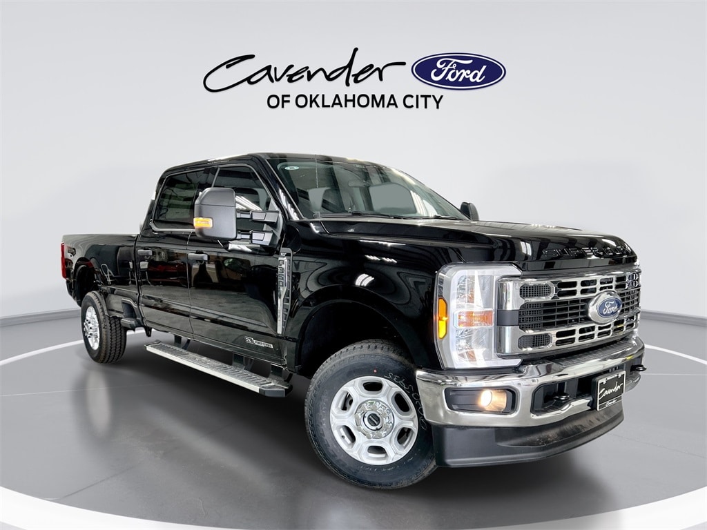New 2025 Ford Super Duty F-350 XLT FX4 Off Road Truck Crew Cab