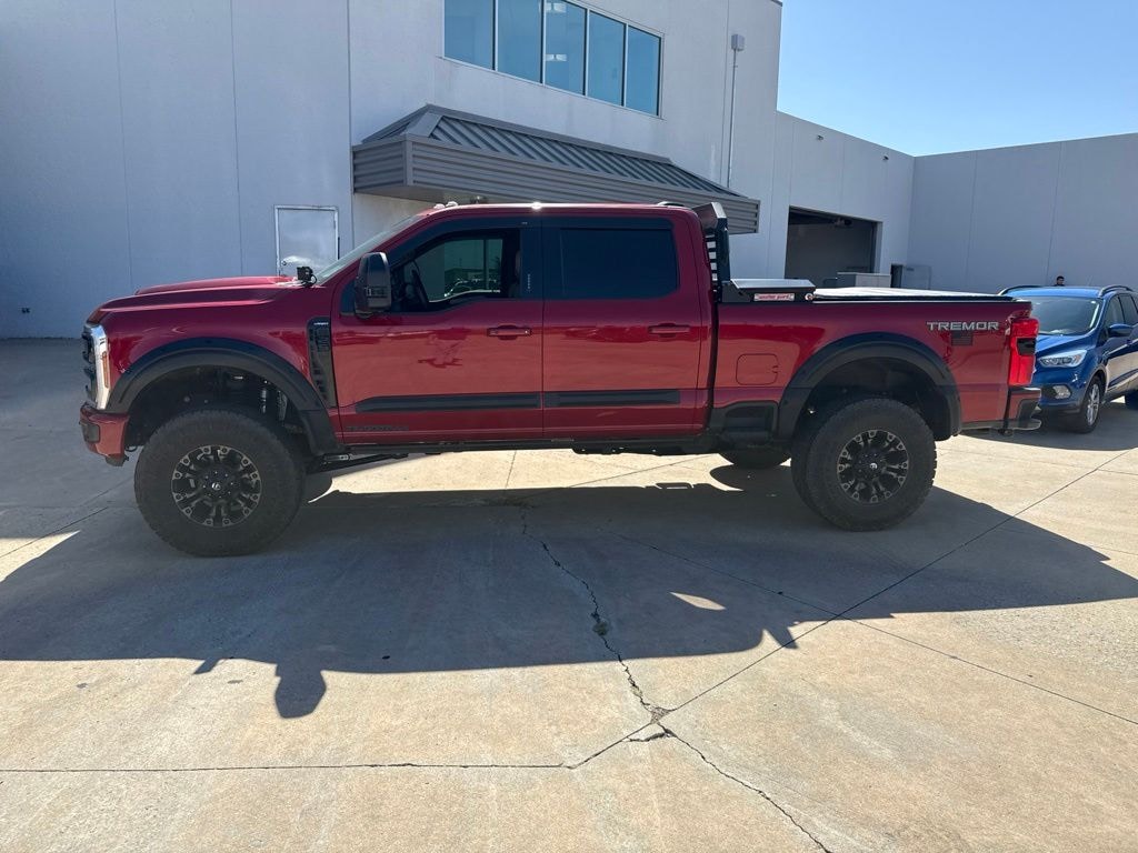Used 2024 Ford F-250SD Lariat Truck
