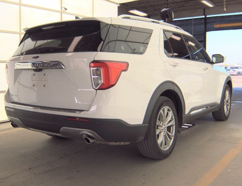 2024 Ford Explorer Limited photo 4