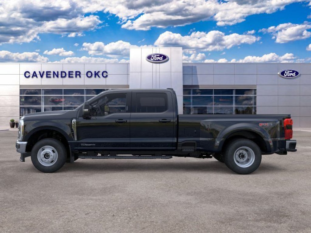 New 2026 Ford Super Duty F-350 XLT Premium FX4 Off Road Truck Crew Cab