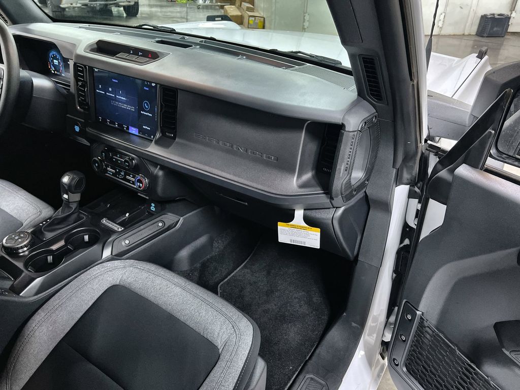 2025 Ford Bronco 4-Door Base - Photo 28
