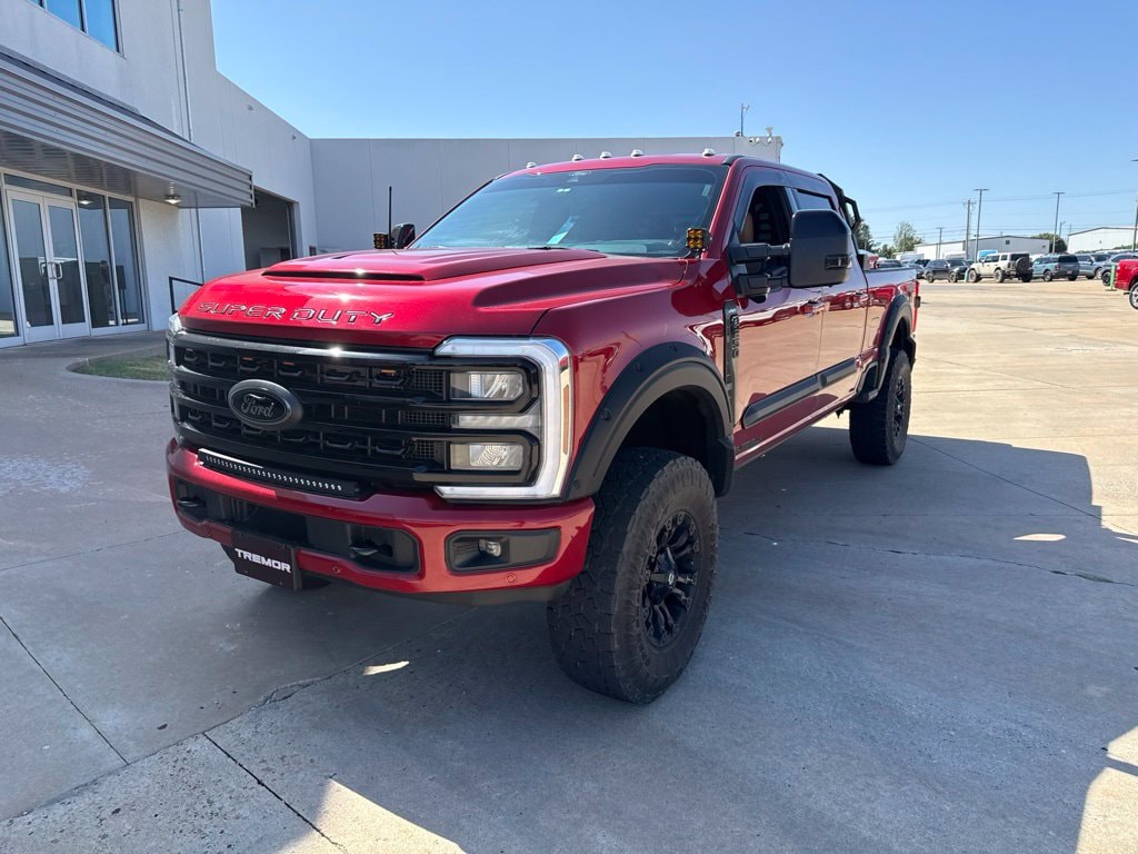Used 2024 Ford F-250SD Lariat Truck