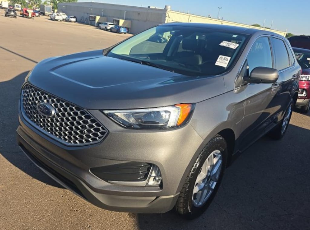 Used 2024 Ford Edge SEL Convenience SUV
