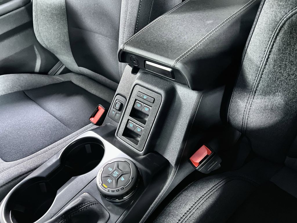 2025 Ford Bronco 4-Door Base - Photo 37
