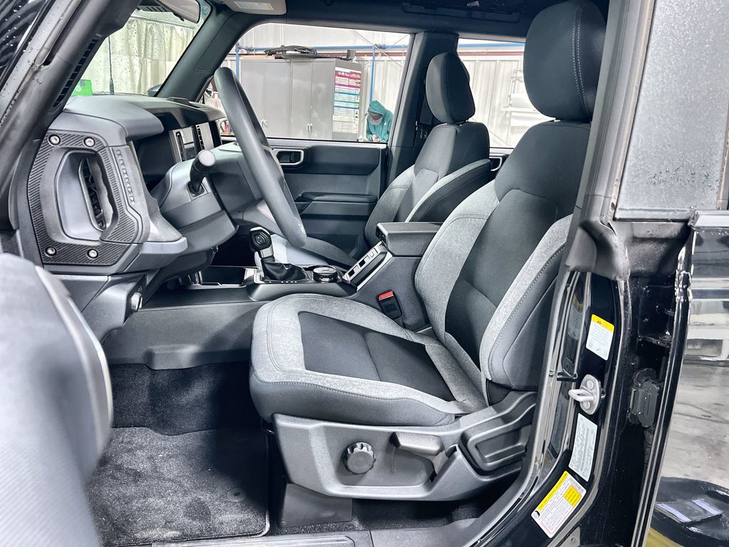 2025 Ford Bronco 4-Door Base - Photo 12