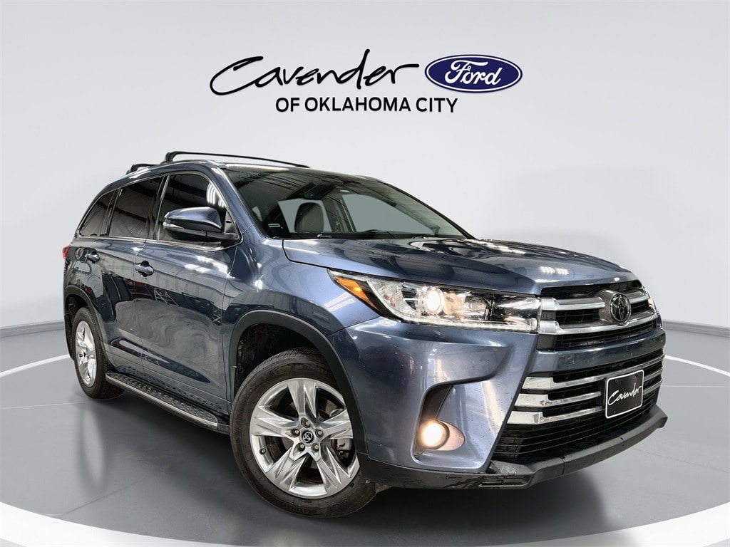 2018 Toyota Highlander Limited's photo