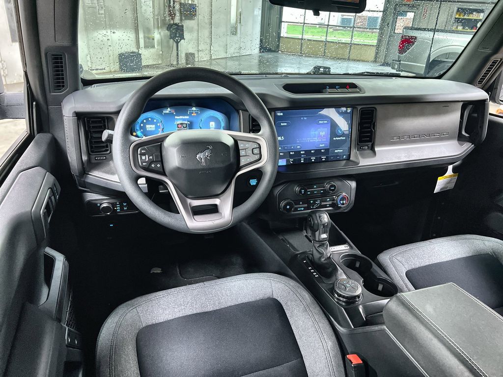 2025 Ford Bronco 4-Door Base - Photo 19