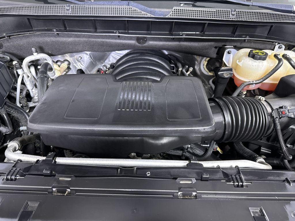 2024 Chevrolet Suburban Premier - Photo 31