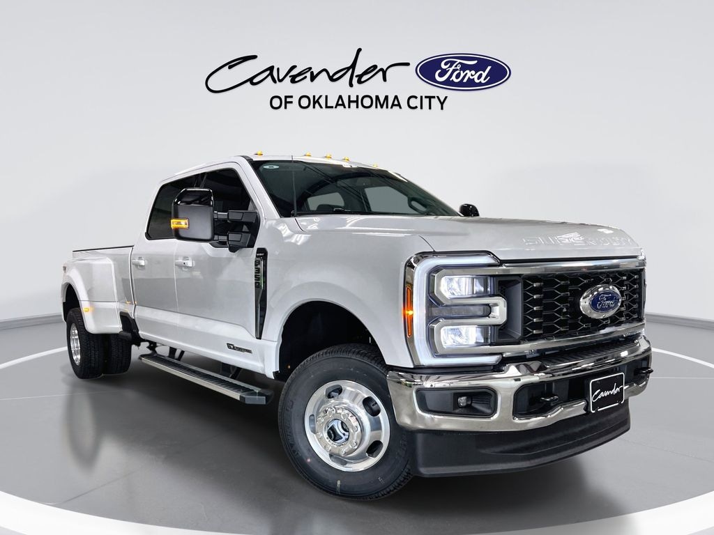New 2026 Ford Super Duty F-350 Lariat FX4 Off Road Truck Crew Cab