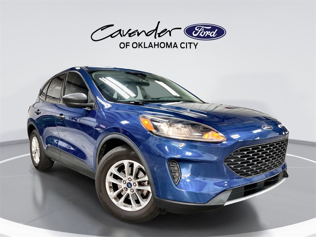 2022 Ford Escape S's photo