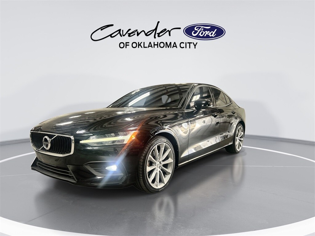 2021 Volvo S60 T5 Momentum photo 4