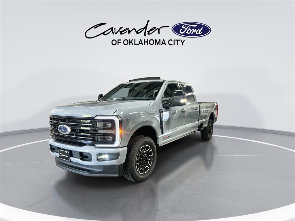 2025 Ford F-350 Platinum photo 4