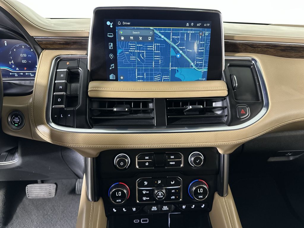 2024 Chevrolet Suburban Premier - Photo 14