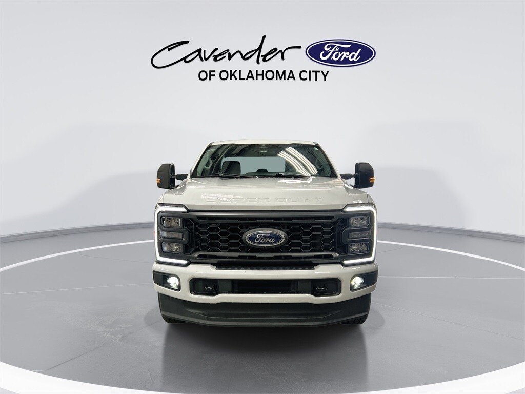 2023 Ford F-250 photo 3
