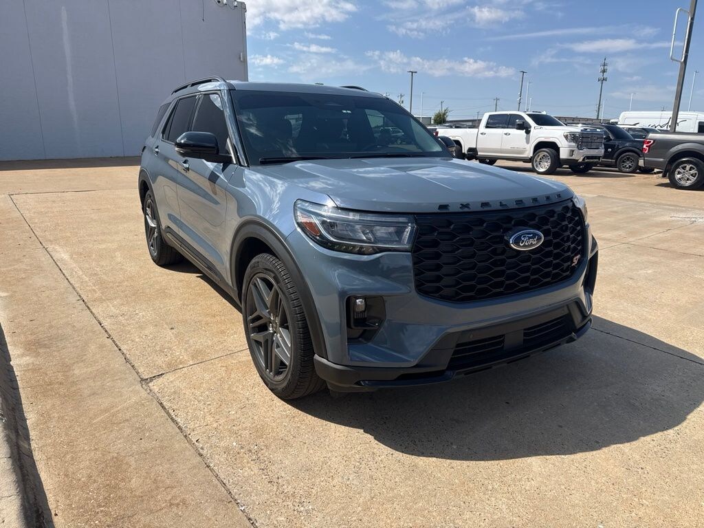 Used 2025 Ford Explorer ST SUV